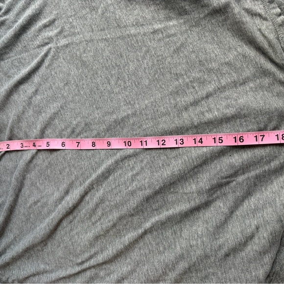 Madewell Classic Gray Tee – Soft Everyday Staple | Size L - Picture 8 of 9